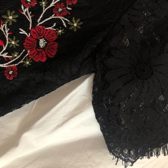 Black dress with embroider flowers from ARDENE - Picture 4 of 4